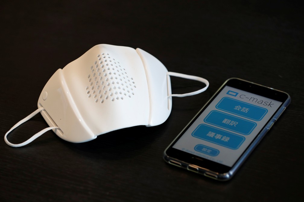 Startup japonesa inventa máscara que se conecta ao celular